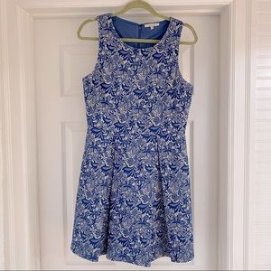 Beautiful blue & cream patterned dress